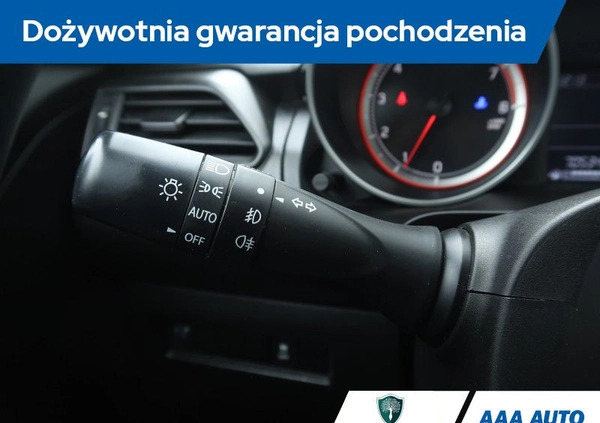 Suzuki Swift cena 46000 przebieg: 70522, rok produkcji 2018 z Małomice małe 301